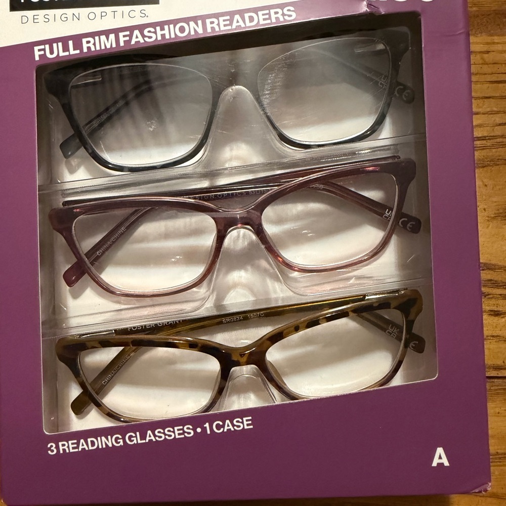 Foster Grant Women’s Reading Glasses +1.50 | Open Boc | 3 pairs | Like new